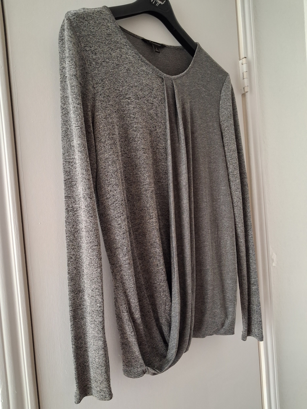 Banana Republic Gray Long-Sleeve Draped Front Top - Picture 2 of 4